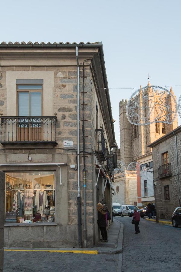 Apartamentos Turisticos Avila La Catedral Exteriör bild